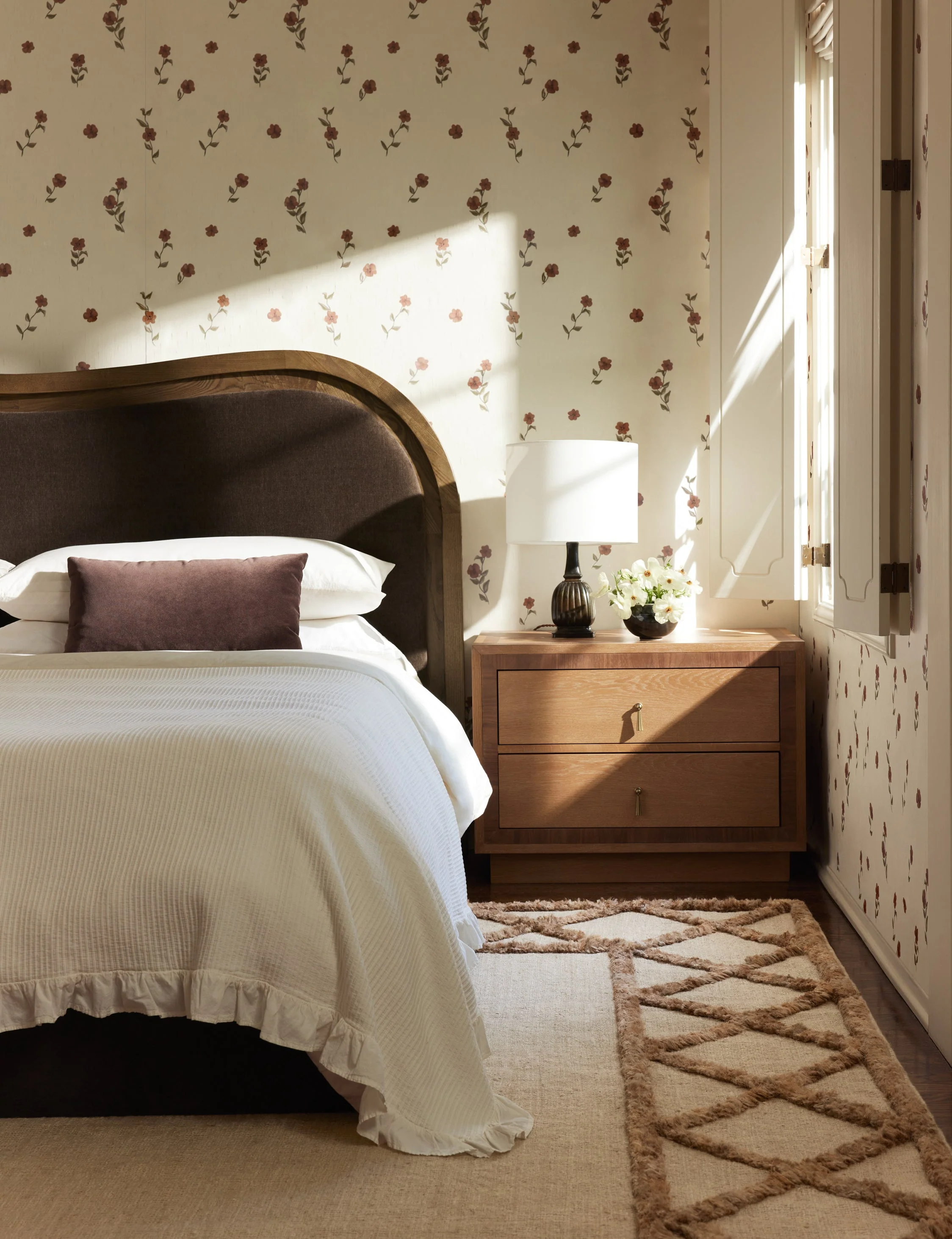 Nightstand Tranquility calls for a grounding touch¡ªour nightstand brings a sense of balance to your bedside with its timeless bearing and natural