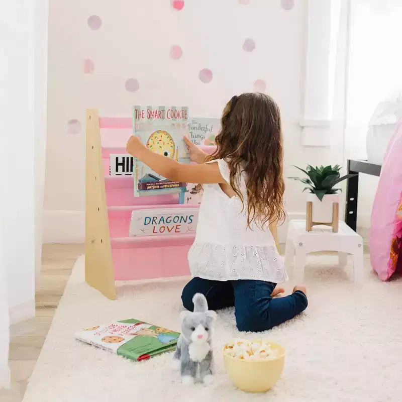 Vegan Leather Kids Sling Bookshelf – 4 Shelves, Natural Wood & Light Pink