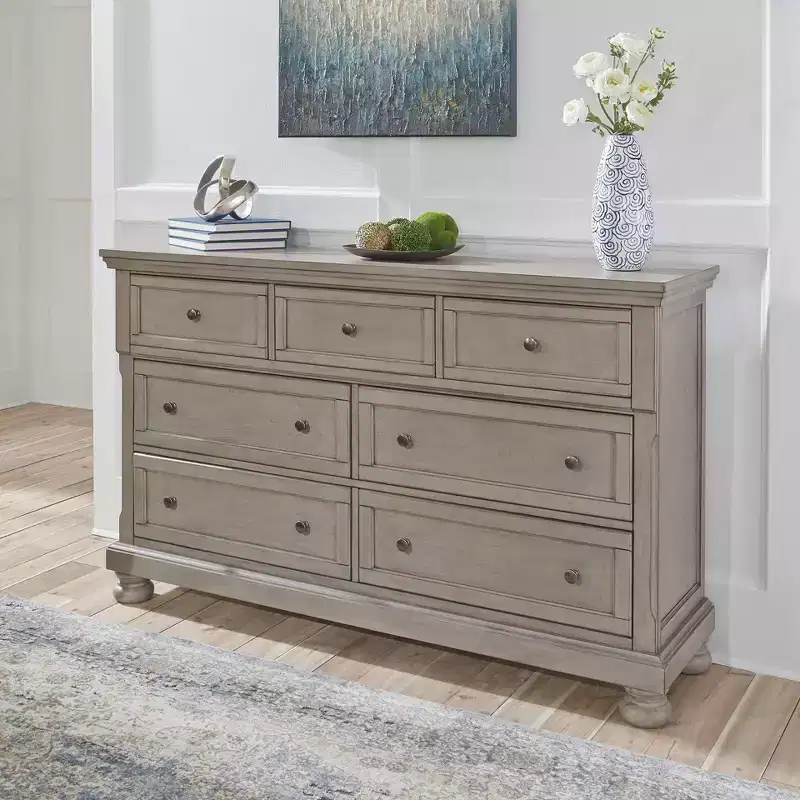 7-Drawer Traditional Dresser - Light Gray, Dovetail Construction