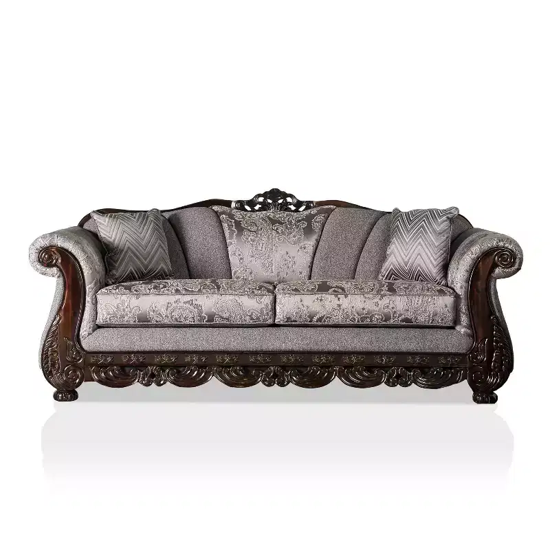 Classic Rolled Arm Sofa with Plush Upholstery and Solid Wood Frame