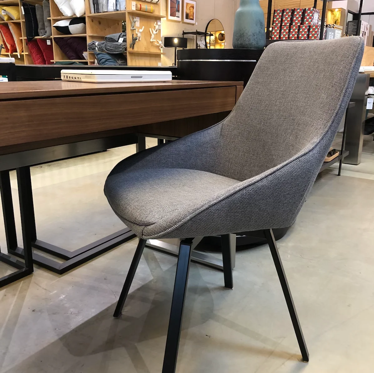 Modern Grey Metal Dining Chair with Swivel for Dining Room