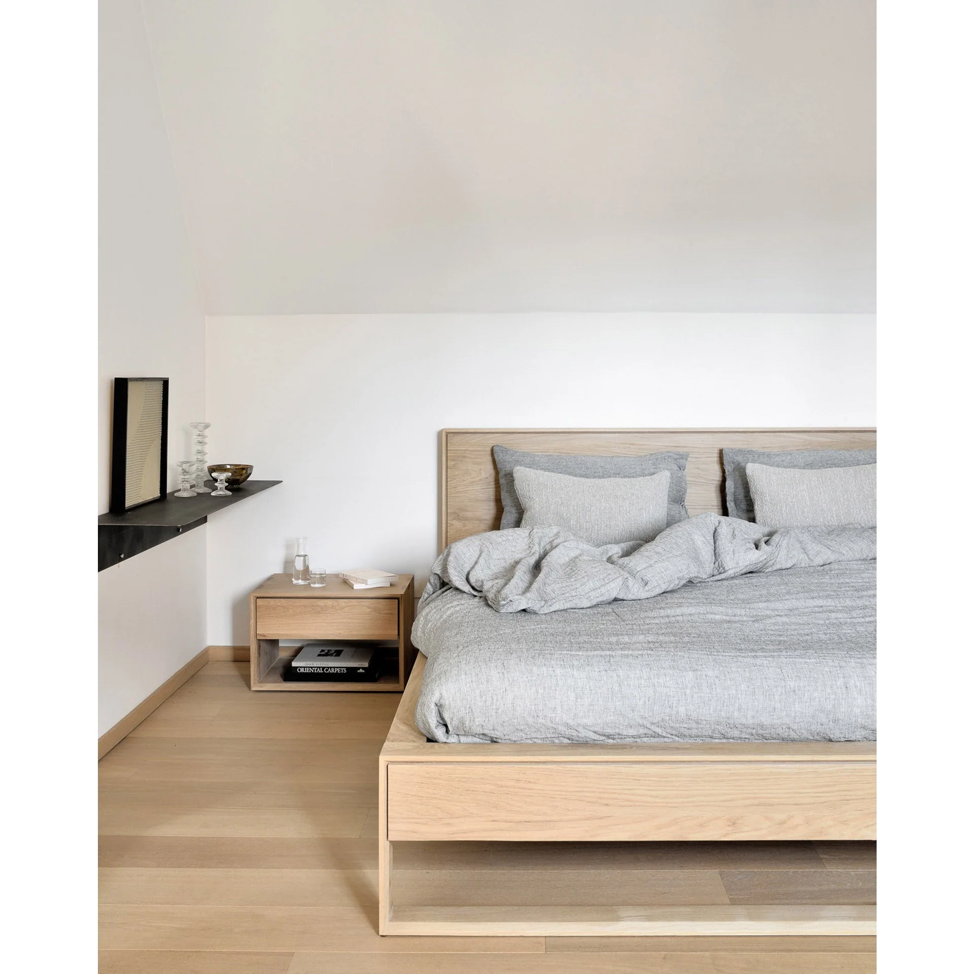 Nordic Solid Wood Wall-Mounted Bedside Table with Floating Design for Bedroom