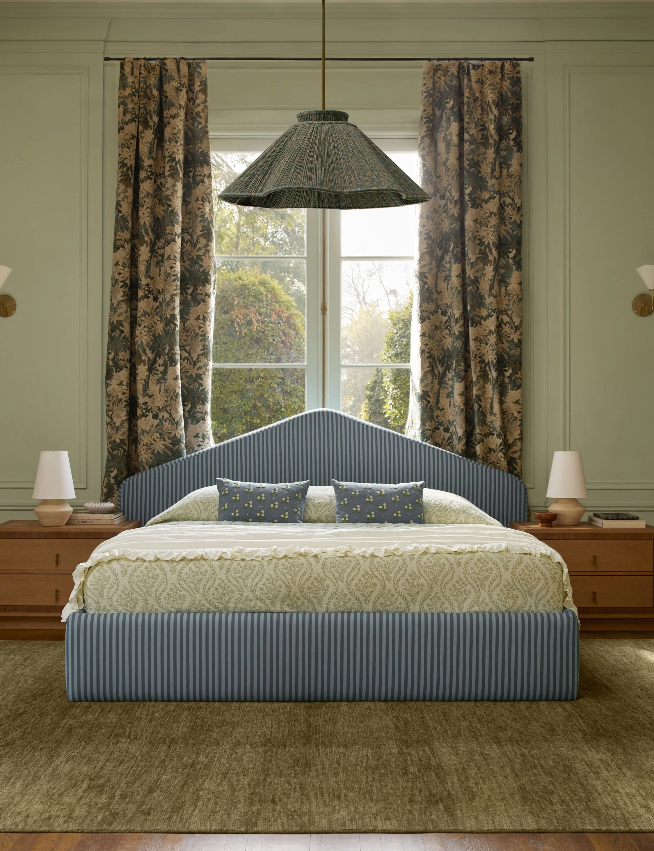 Platform Bed - Bring a statement in shape to your bedroom with this unique platform bed