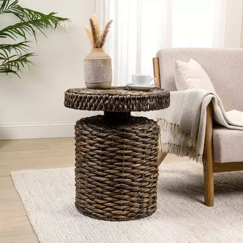 JONATHAN Y Marisol 19.65 Coastal Bohemian Handwoven Water Hyacinth Round Accent Side Table