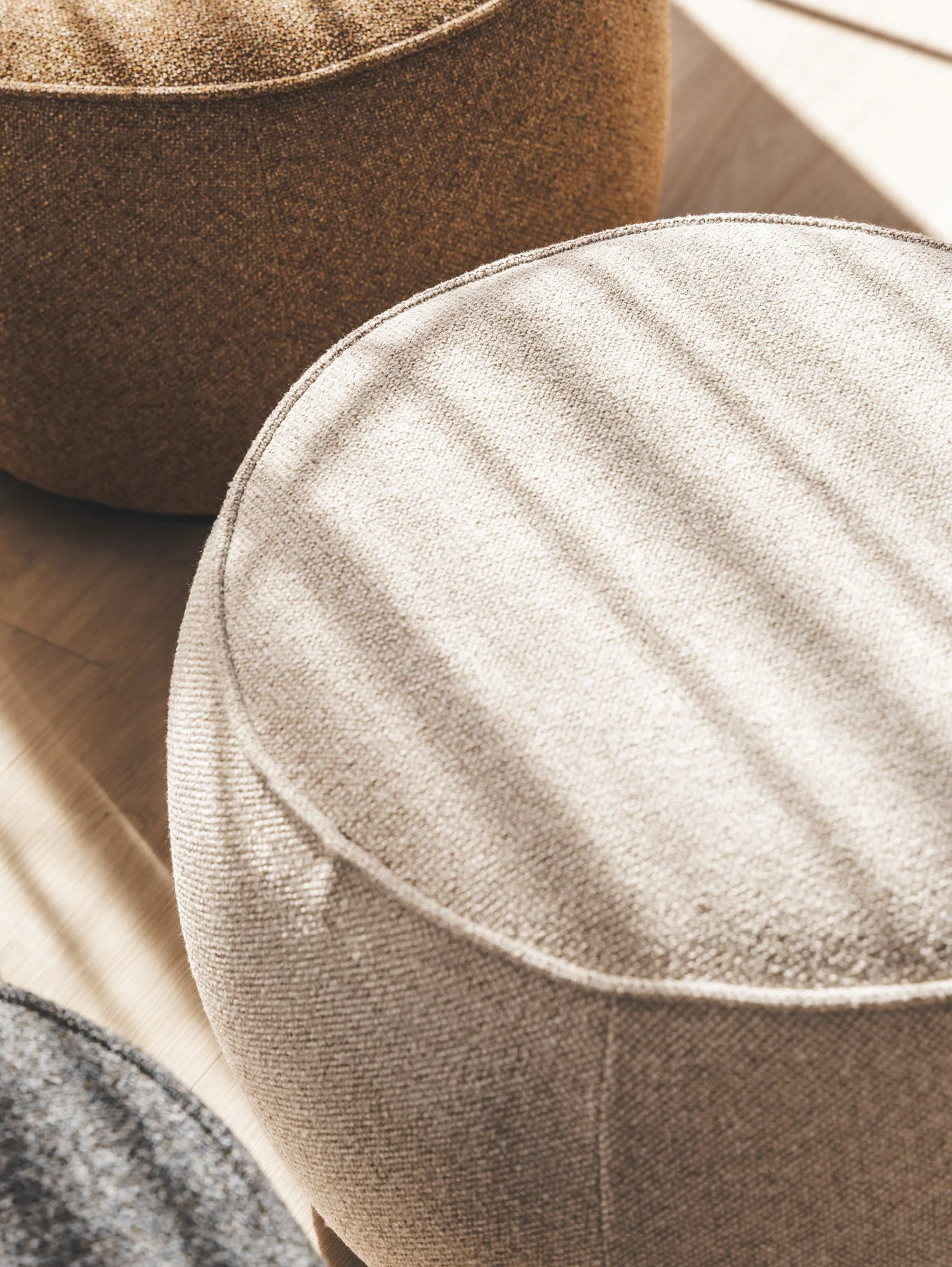 Fabric Swivel Chair for Living Room