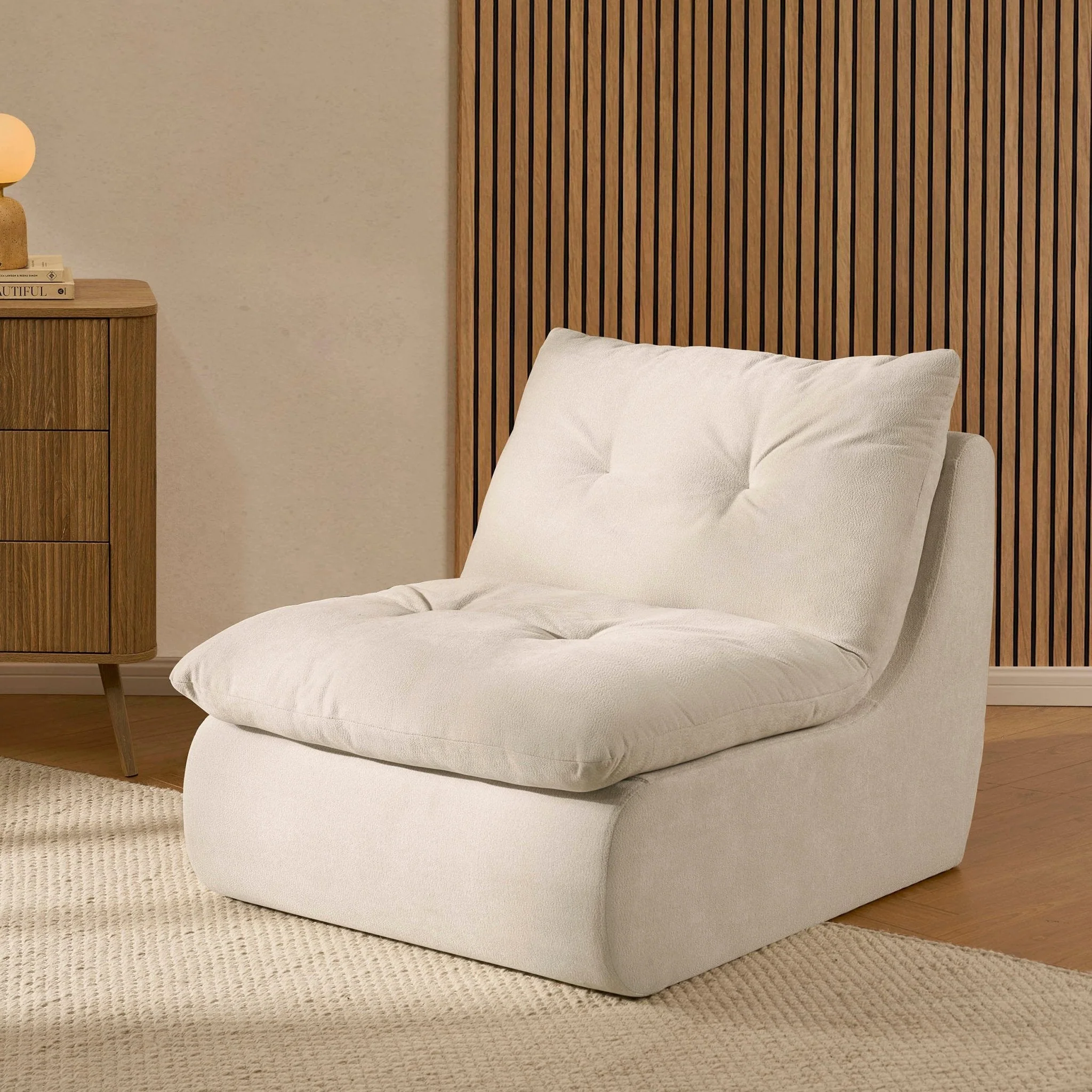 Cosy Ivory Chenille Accent Chair with Relaxed Slouched Design for Living Room