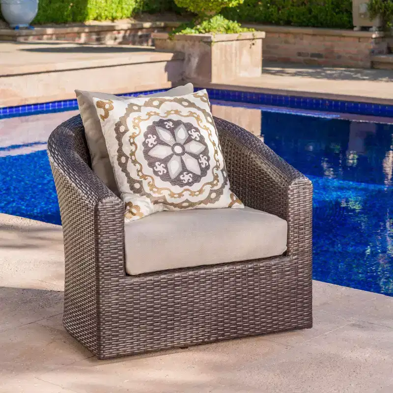 Okak 360 Swivel Patio Accent Chairs,Handwoven wicker Outdoor Club chairs with Aluminum Base&Detachable Cushions,Patio Furniture Seating,Single,Brown
