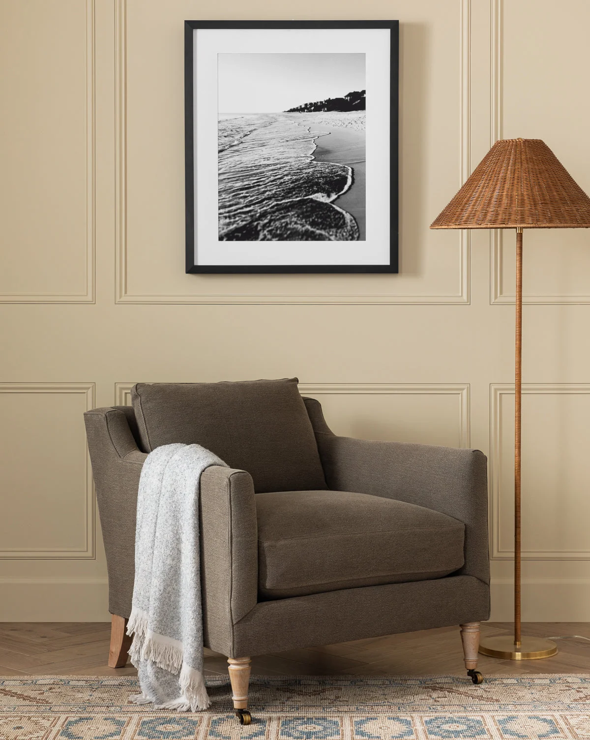 Classic Upholstered Lounge Chair with Deep Cushioning & Tailored Silhouette for Living Room