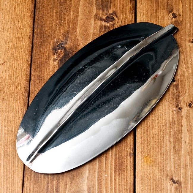 Stainless Steel Banana Leaf Design Platter, 16.5 x 8, Serving or Decorative Platter, Oval Shape