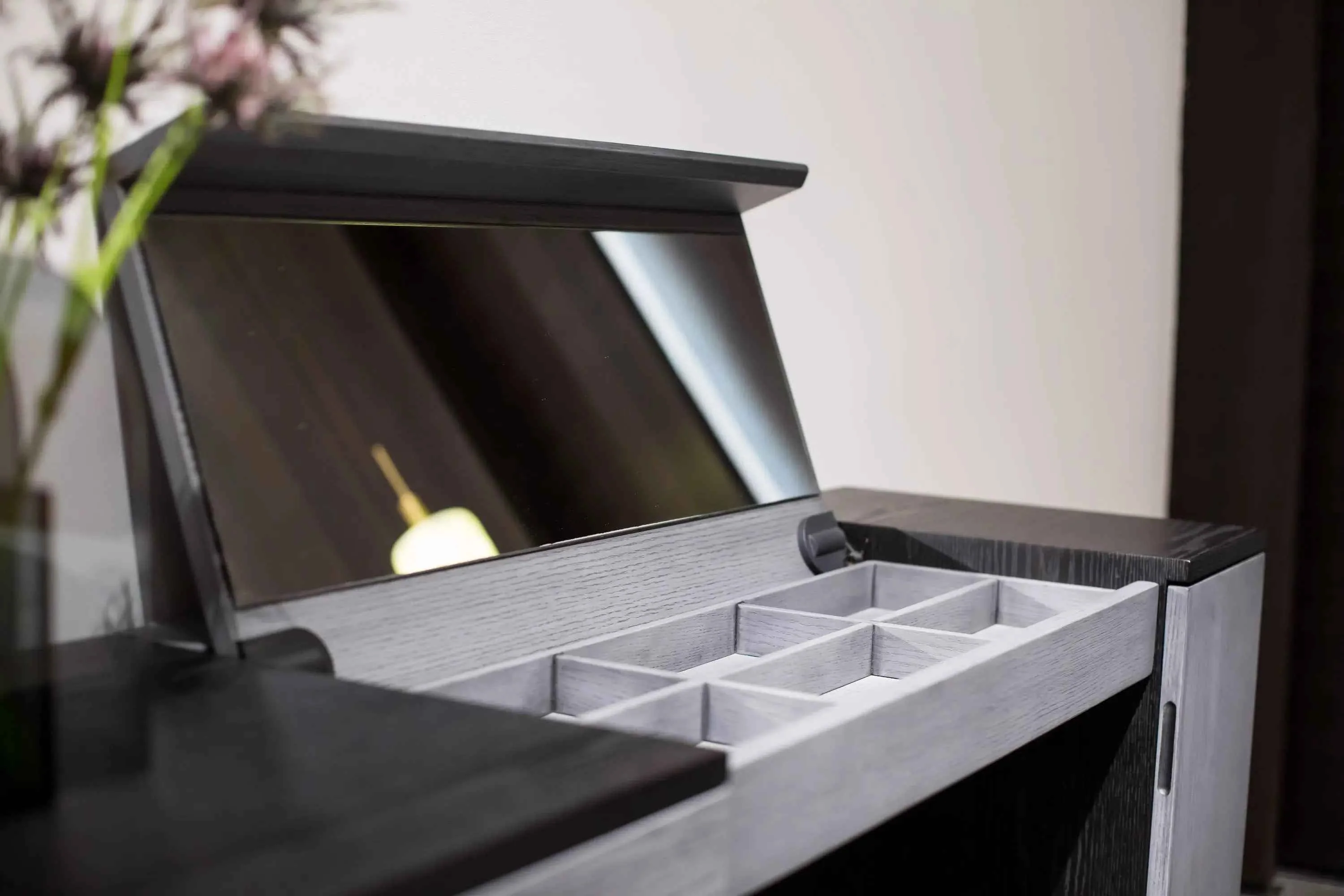 Elegant Modern Dressing Table for Your Bedroom Space
