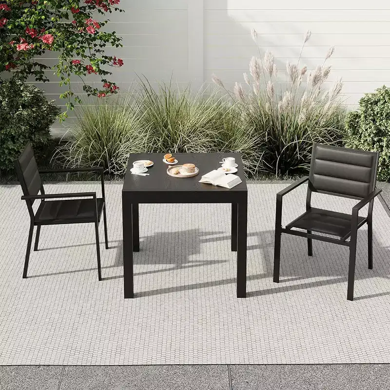 Extentable Outdoor Dining Table for 4-6 Persons, 31.5-63 inch Patio Table, Aluminum Frame
