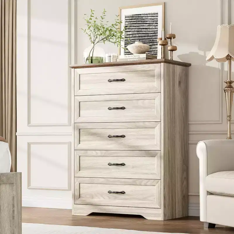 5-Drawer Farmhouse Dresser, Modern Tall Chest with Natural Wood Grain and Wide Metal Handles, for Bedroom, Living Room