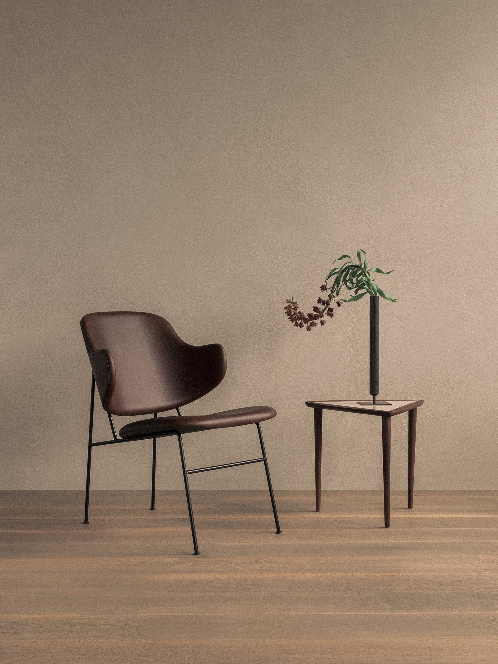 Fully Upholstered Lounge Chair with Deep Low Seat for Living Room & Hallway