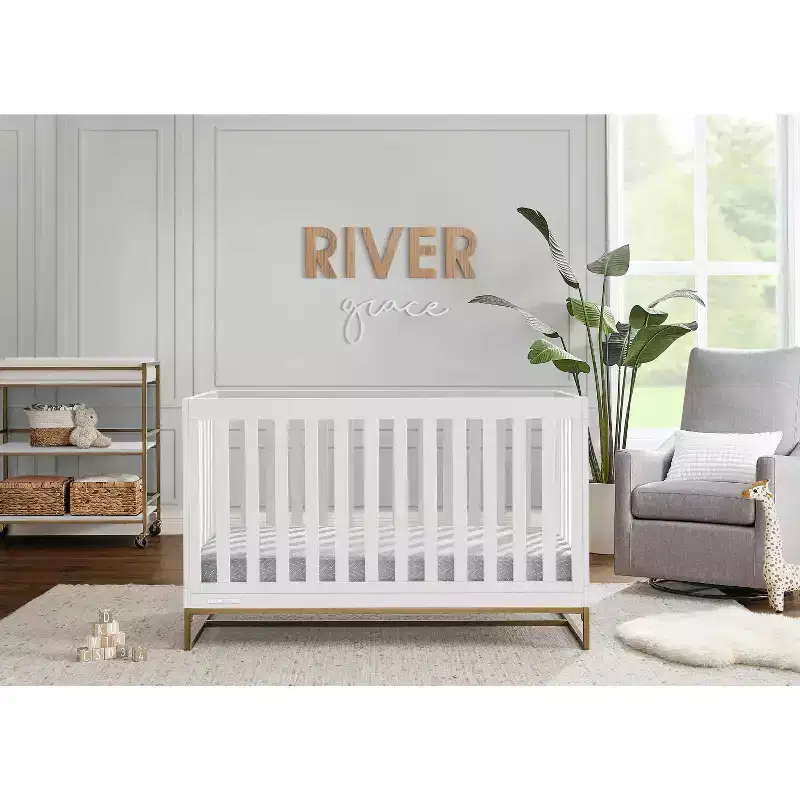 4-in-1 Crib with Daybed Conversion