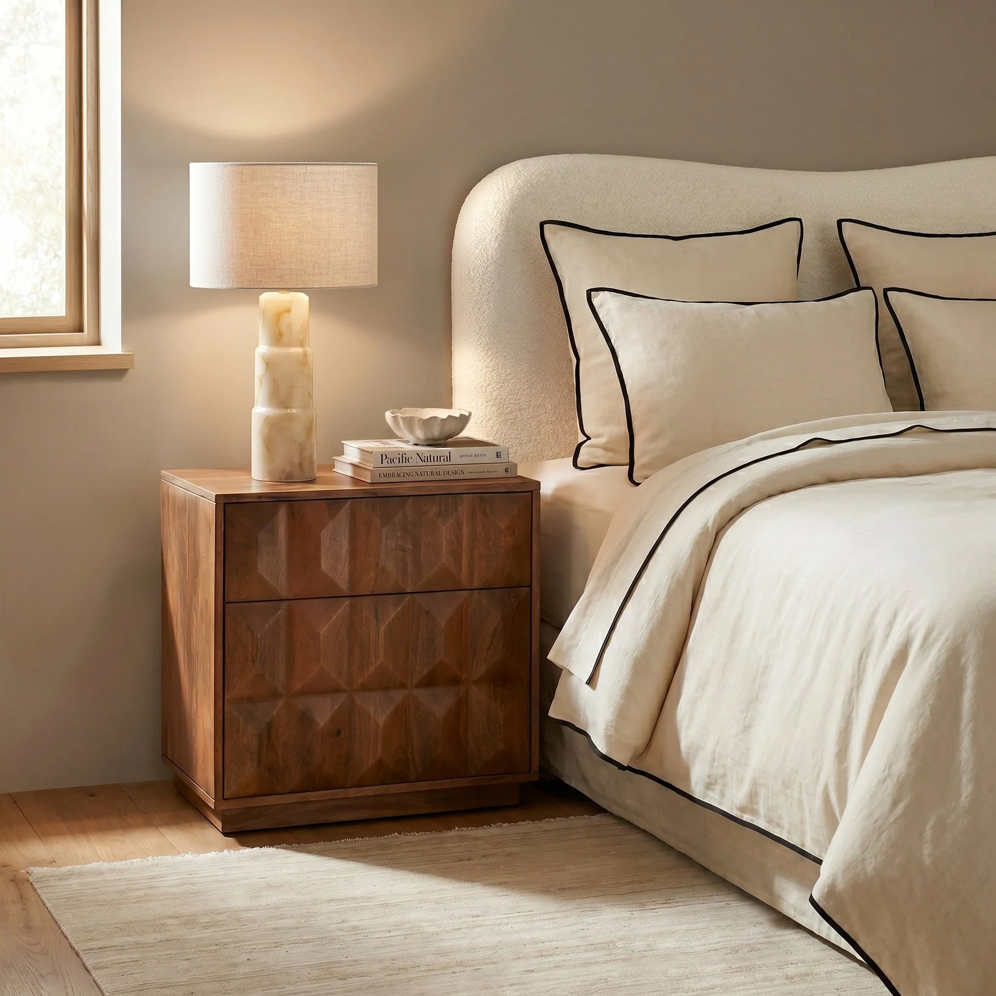 Modern English Walnut Walnut Wood Nightstand with Kiln-Dried Wood