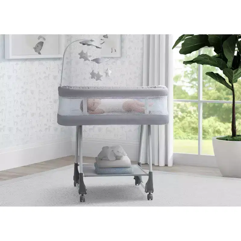 Kids' Shooting Star Rocking Bassinet with Airflow Mesh - Platinum
