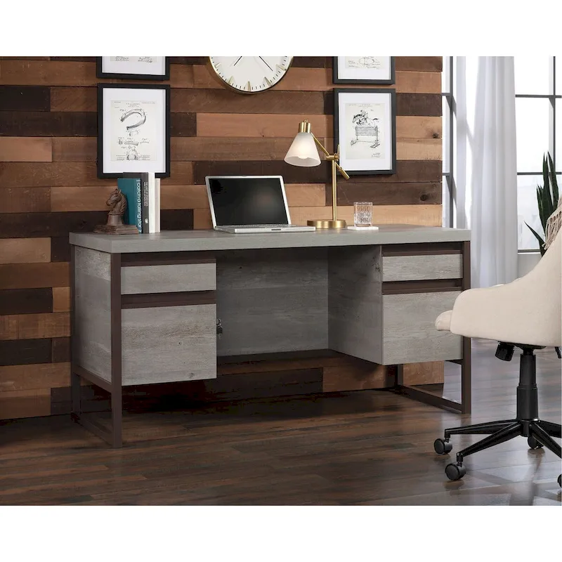 Manhattan Gate Computer Desk Mo
