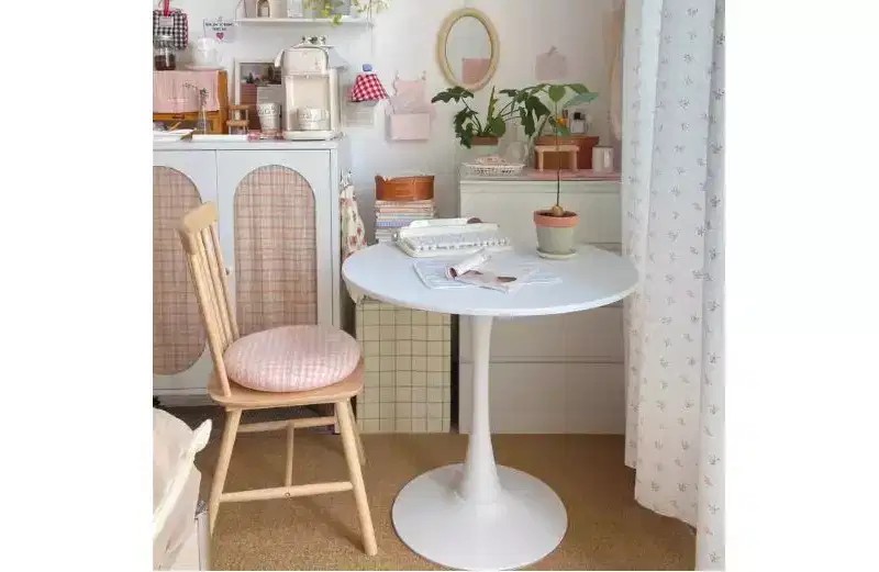 Fun little toys brand White Round Table, Modern Dining Table, MDF Top and Steel Base Tulip Round Kitchen Table, Mid Century Coffee Table