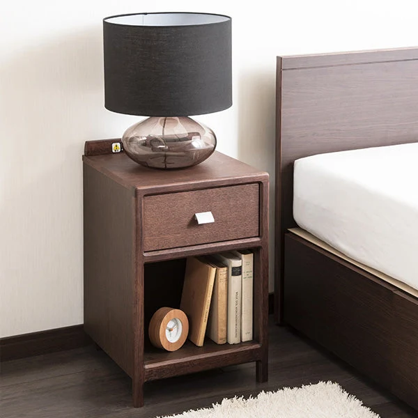 bedside table(Simple yet elegant)