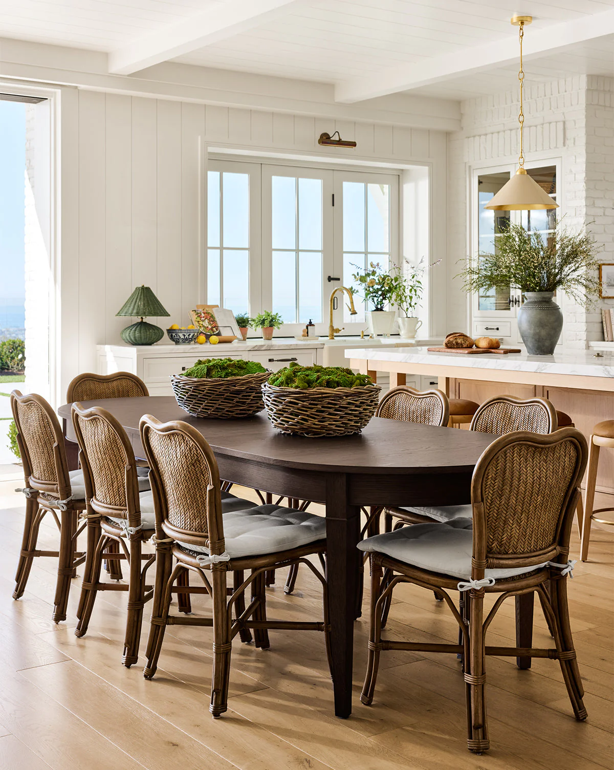Classic Oak Extension Dining Table with Tapered Legs for Dining Room