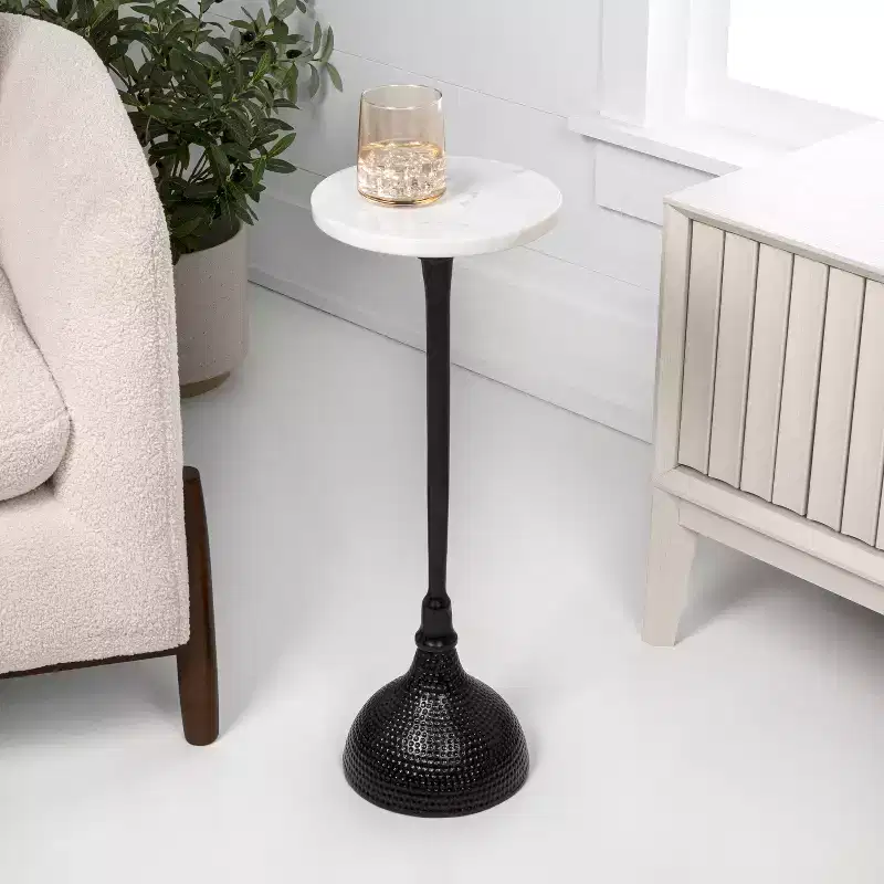 JONATHAN Y Ava 23.75 Art Deco Contemporary Metal Pedestal Drink Table & Decorative End Table with White Marble Round Top & Hammered Base