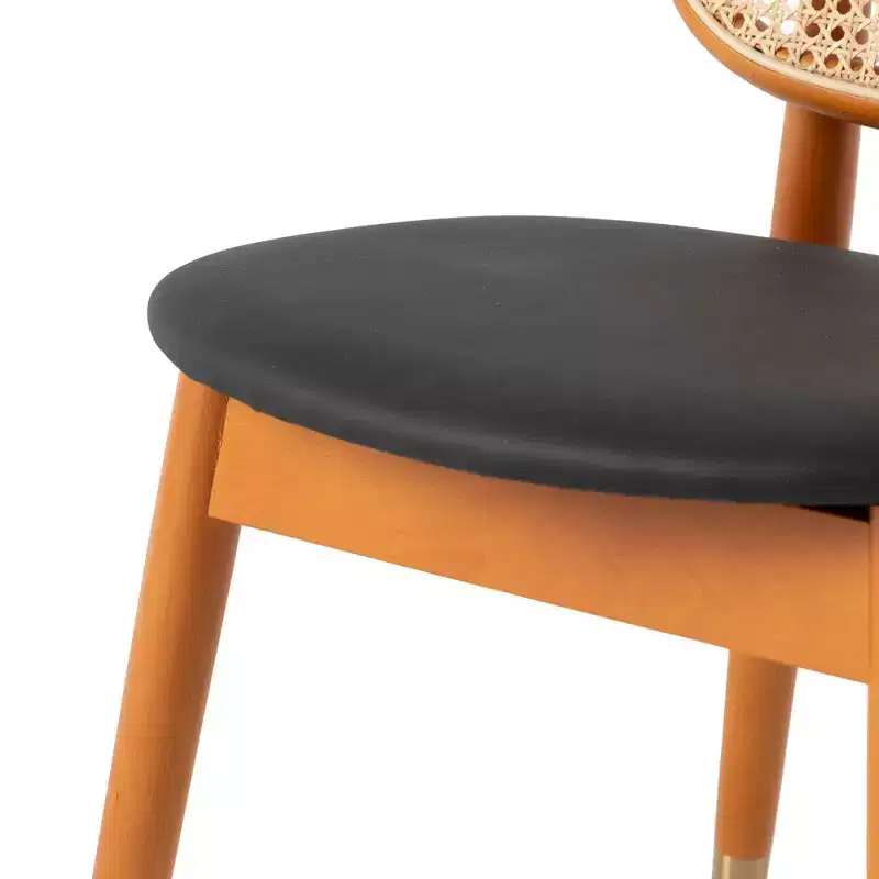 LeisureMod Holbeck Wicker Dining Chair with Upholstered Leather Seat and Beech Wood Legs, Set of 4