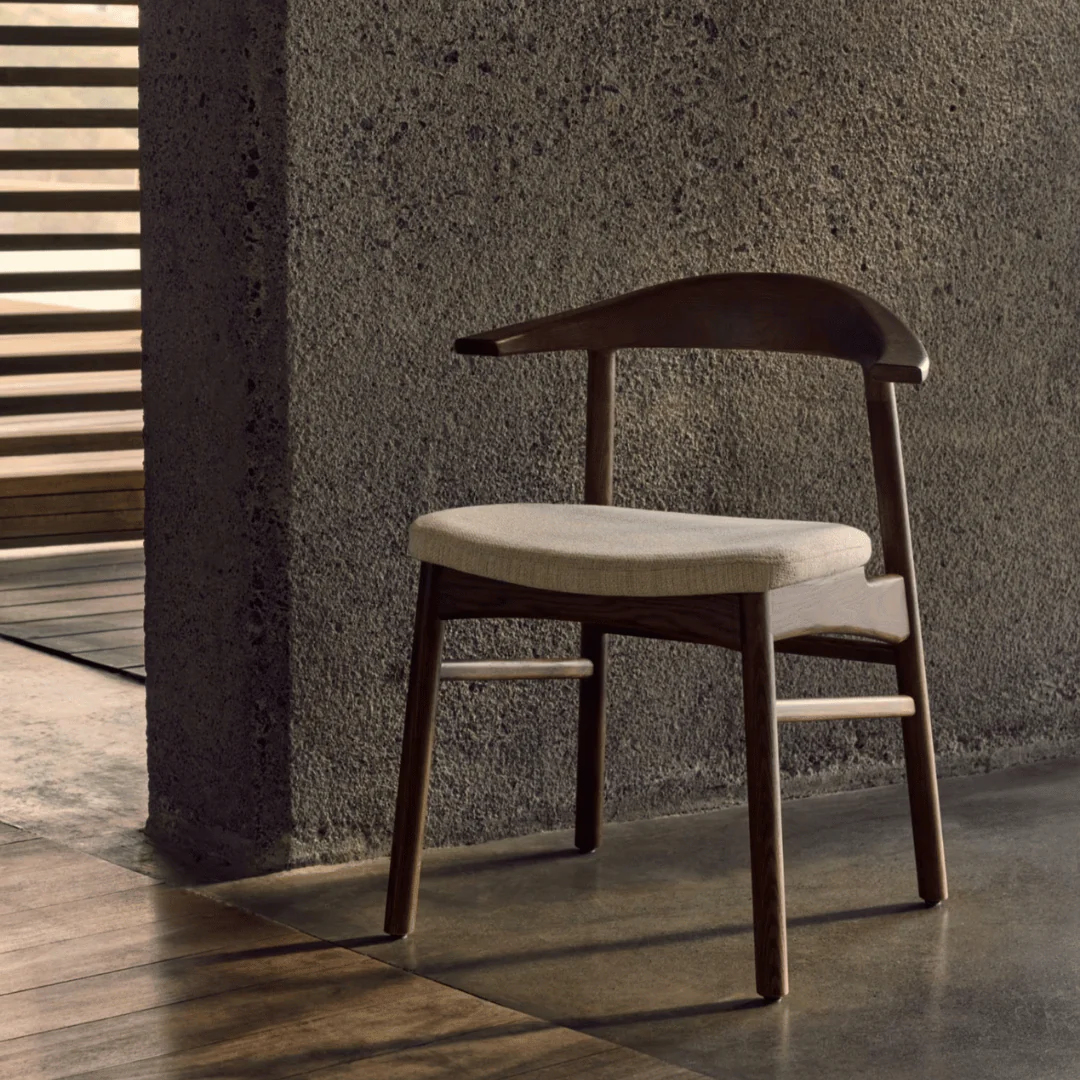 Walnut brown Walnut Dining Chair with Curved Back for Dining Room