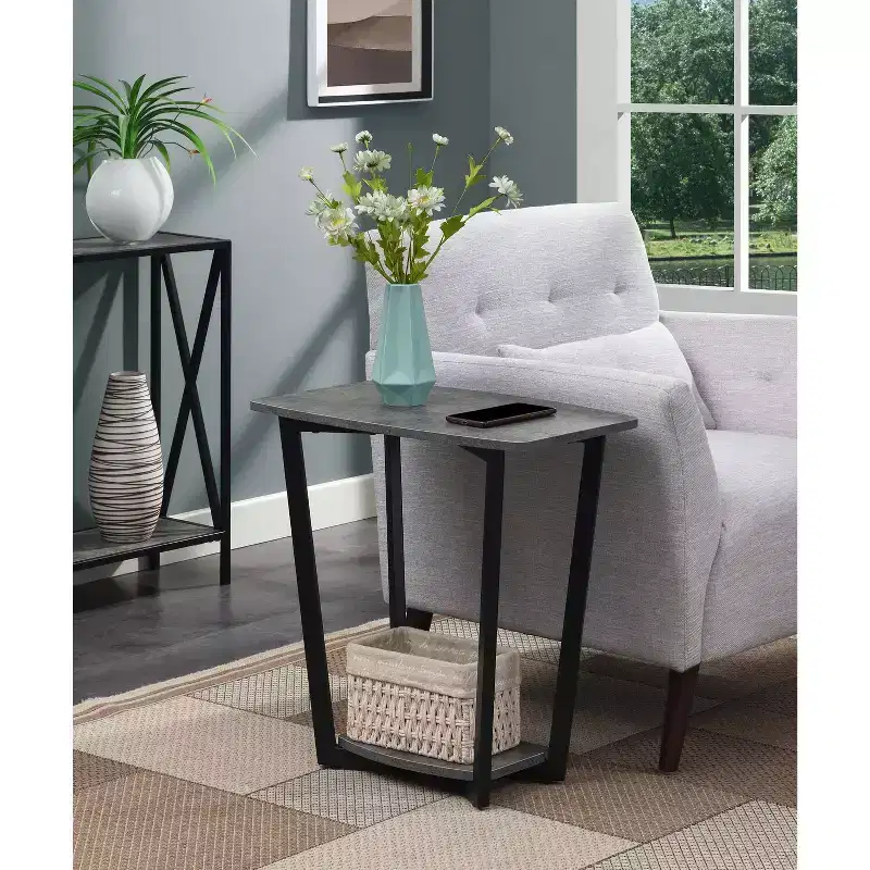 HomeStock Belmont Industrial End Table with Bottom Shelf, Powder Coated Metal Frame and Open Display Space for Modern Living Rooms