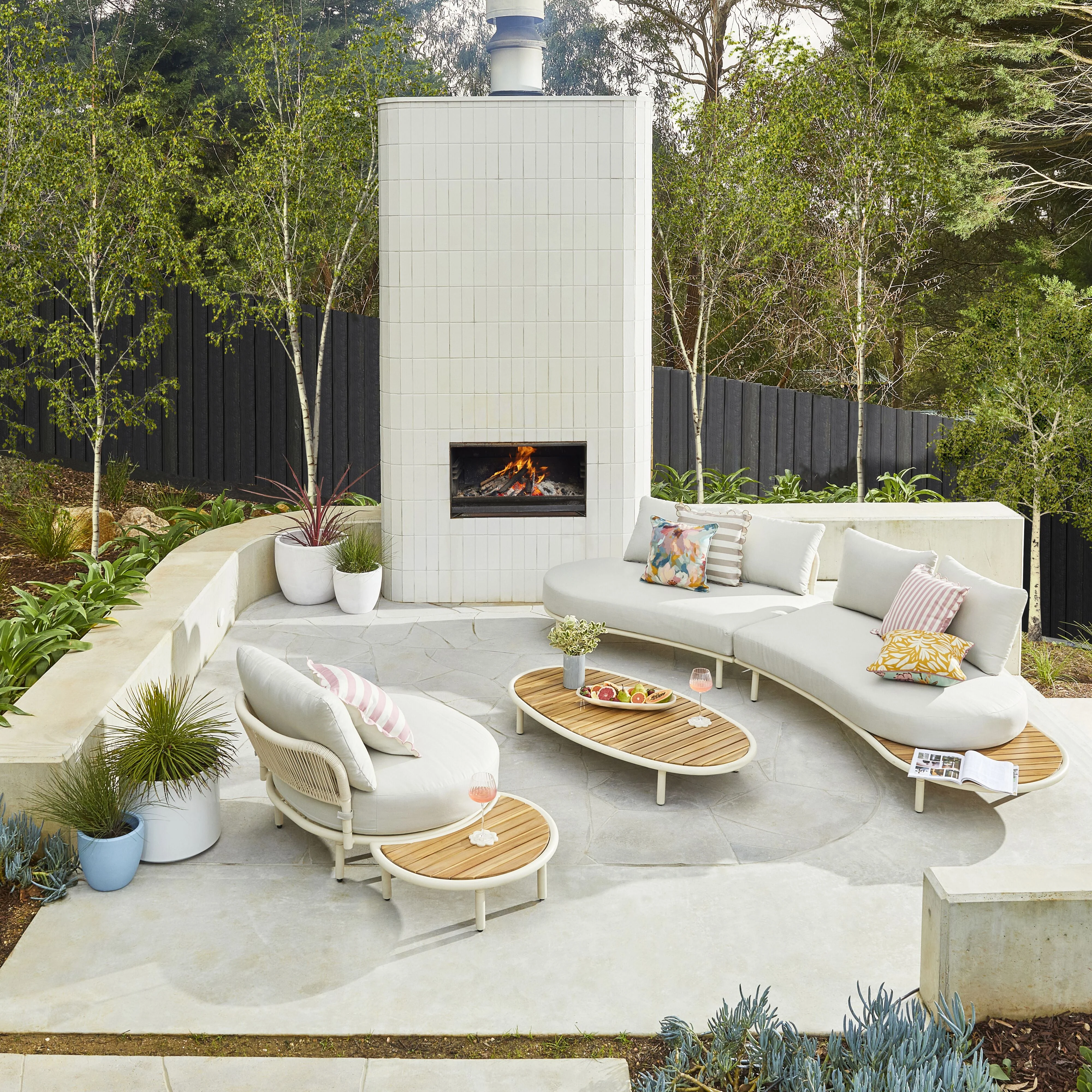 Curved Aluminium Outdoor Armchair Natural