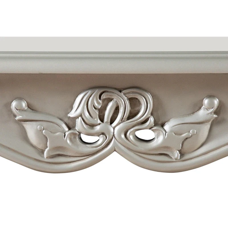 Furniture of America Clarissa Traditional Solid Wood End Table with Carved Legs