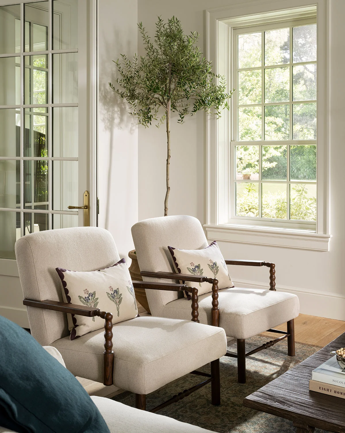 Traditional Oak & Upholstered Lounge Chair with Turned Wood Details for Living Room