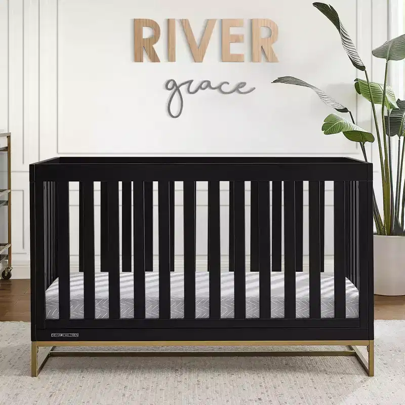 4-in-1 Crib with Daybed Conversion