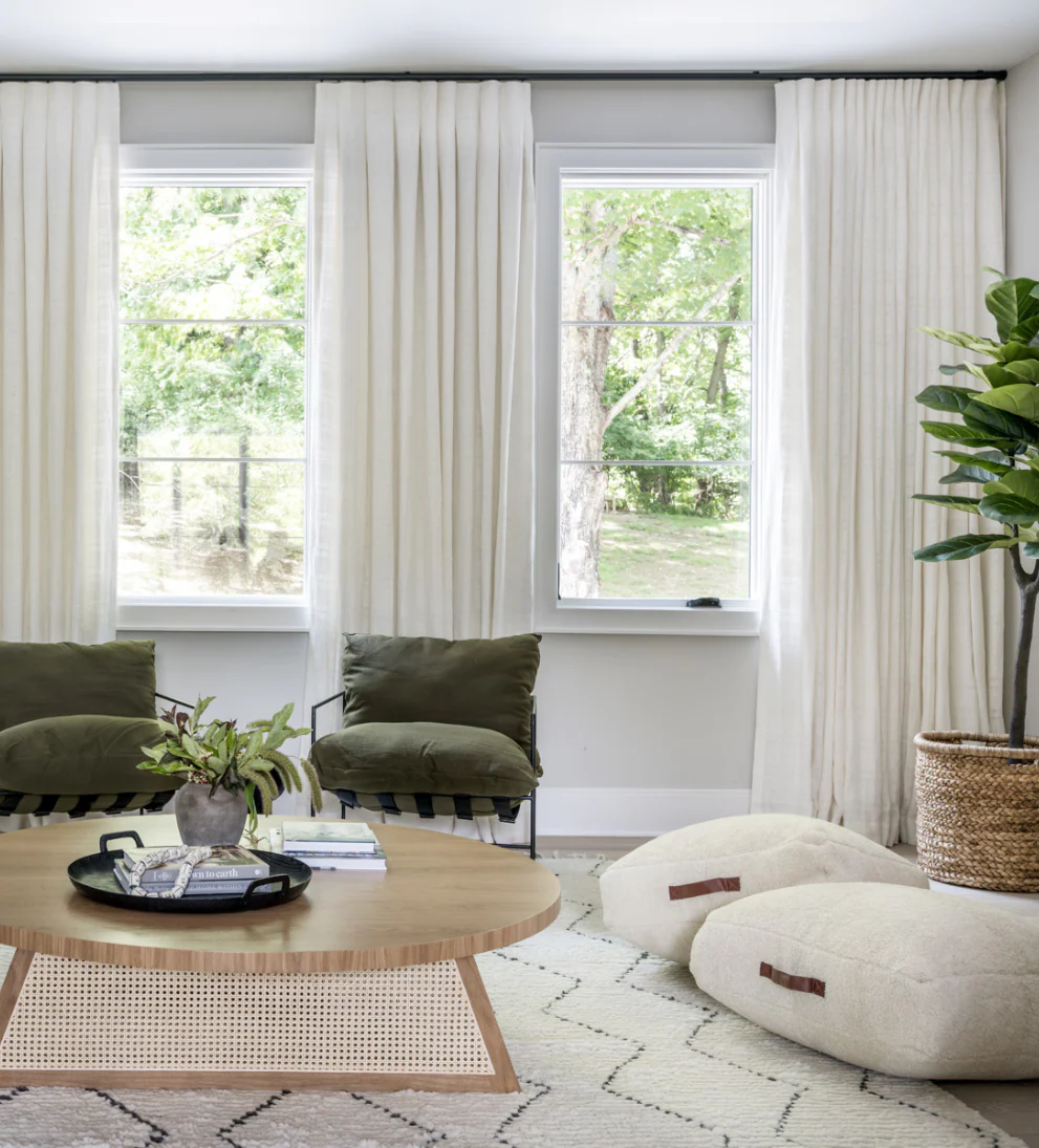 Floor Pouf ¨C Comfortable Cotton-Polyester Pouf with Faux Fur Top, Versatile Extra Seating for Small Spaces, Cozy Floor Cushion for Guests, Dimensions Not Specified