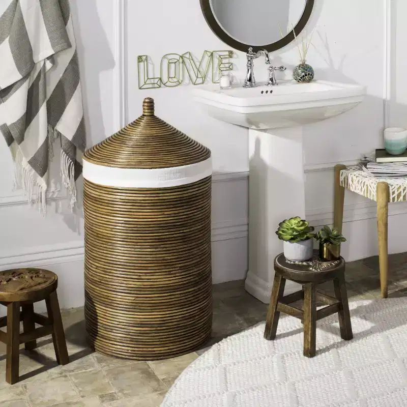 Wellington Laundry Basket With Liner - HAC6501 - Safavieh