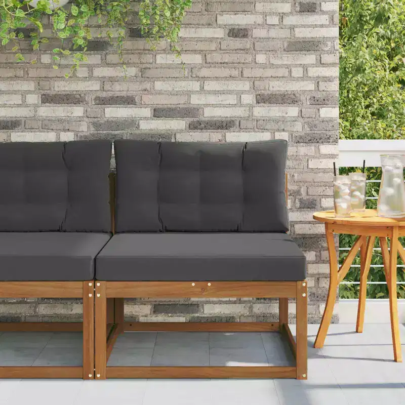 Outdoorsofasloveseats