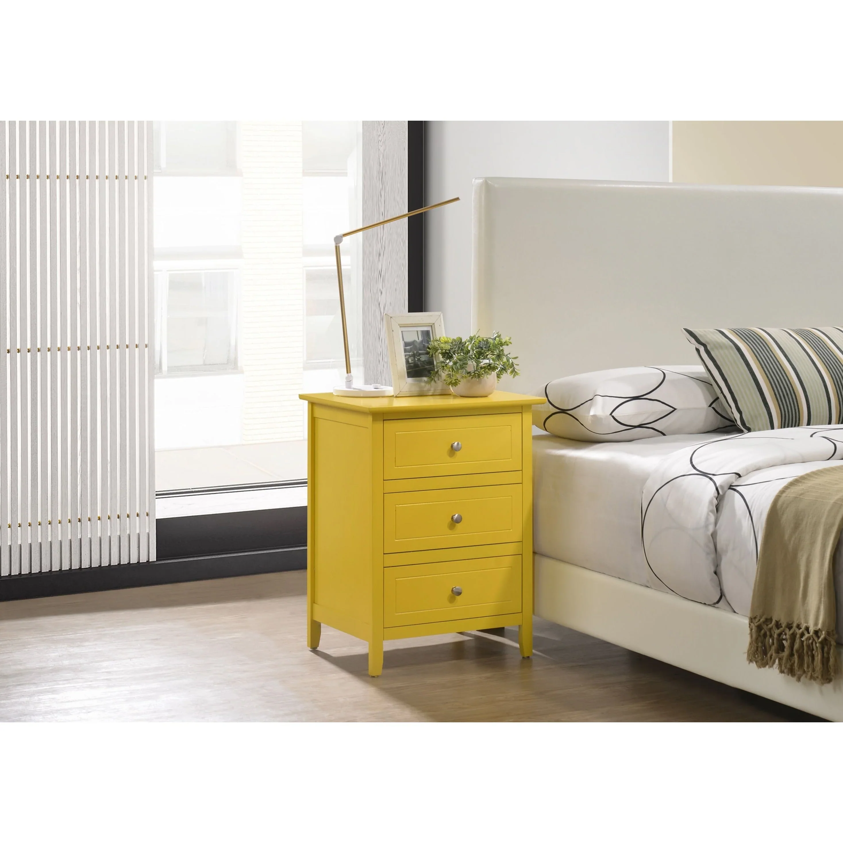 Daniel 3-drawer Transitional Wooden Nightstand